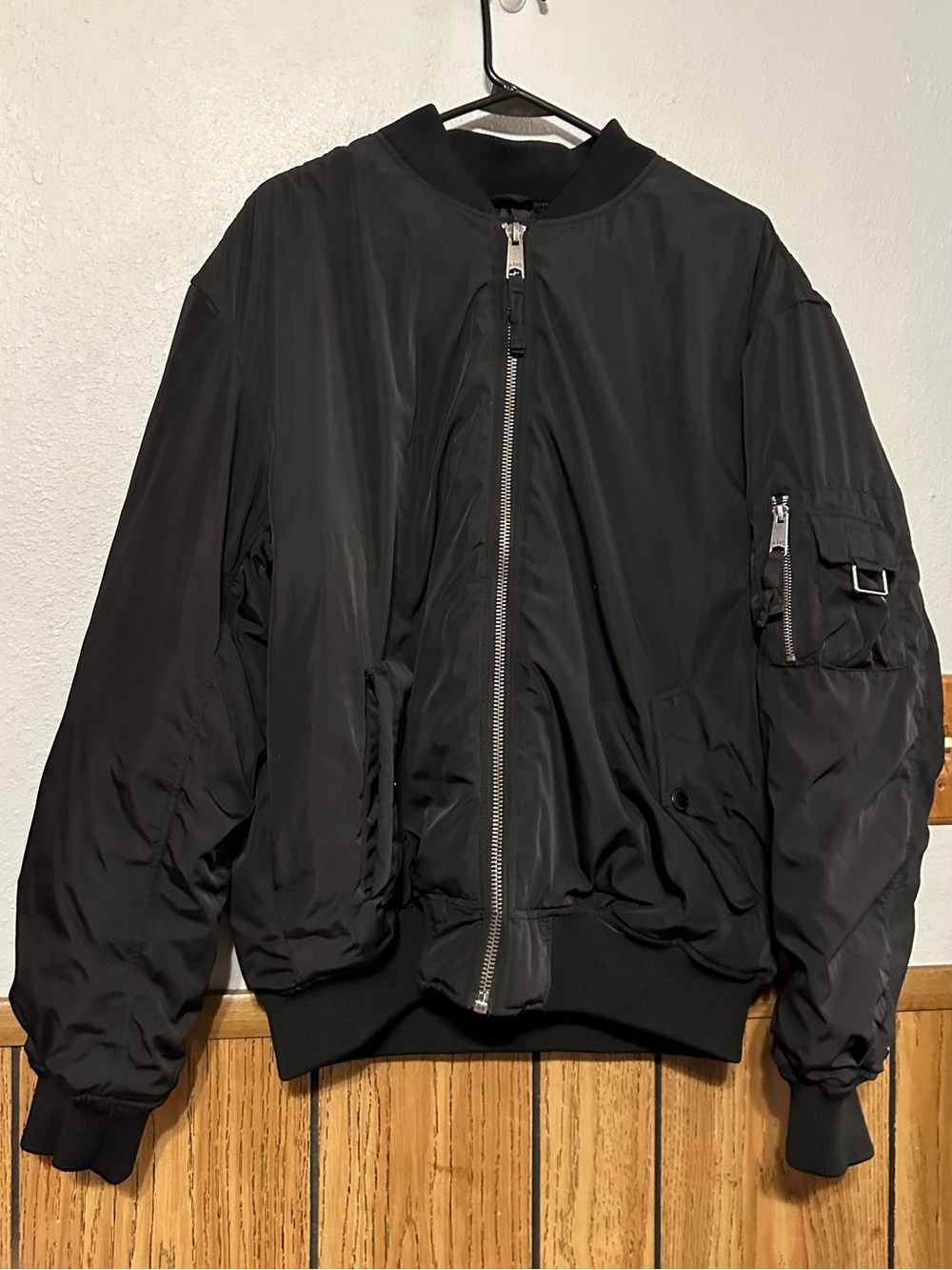 Aeropostale Men's Large Black Bomber Jacket - Classic Zip Front
